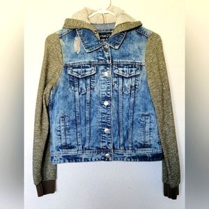 RUE 21 hoodie denim jean jacket with cloth sleeves. Size medium